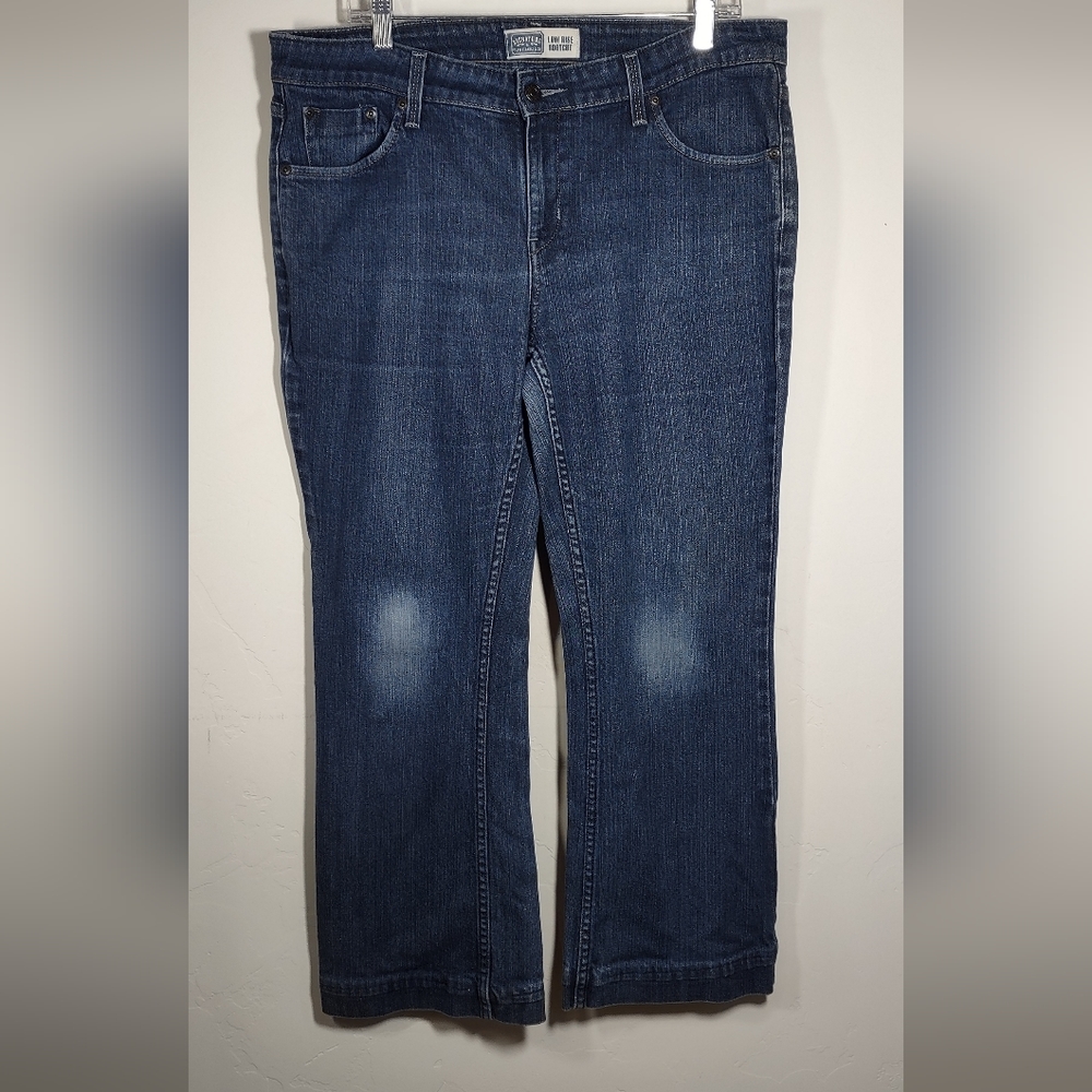 Levi's Signature Low Rise Boot-cut Jeans